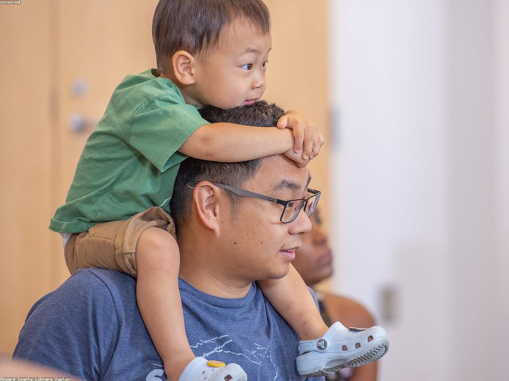 From Screens to Soul: Why Gen Alpha Parents Are Choosing Custom Print Books for Digital Detox